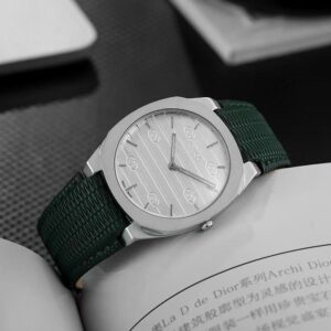 Gucci Elegant Men Watch