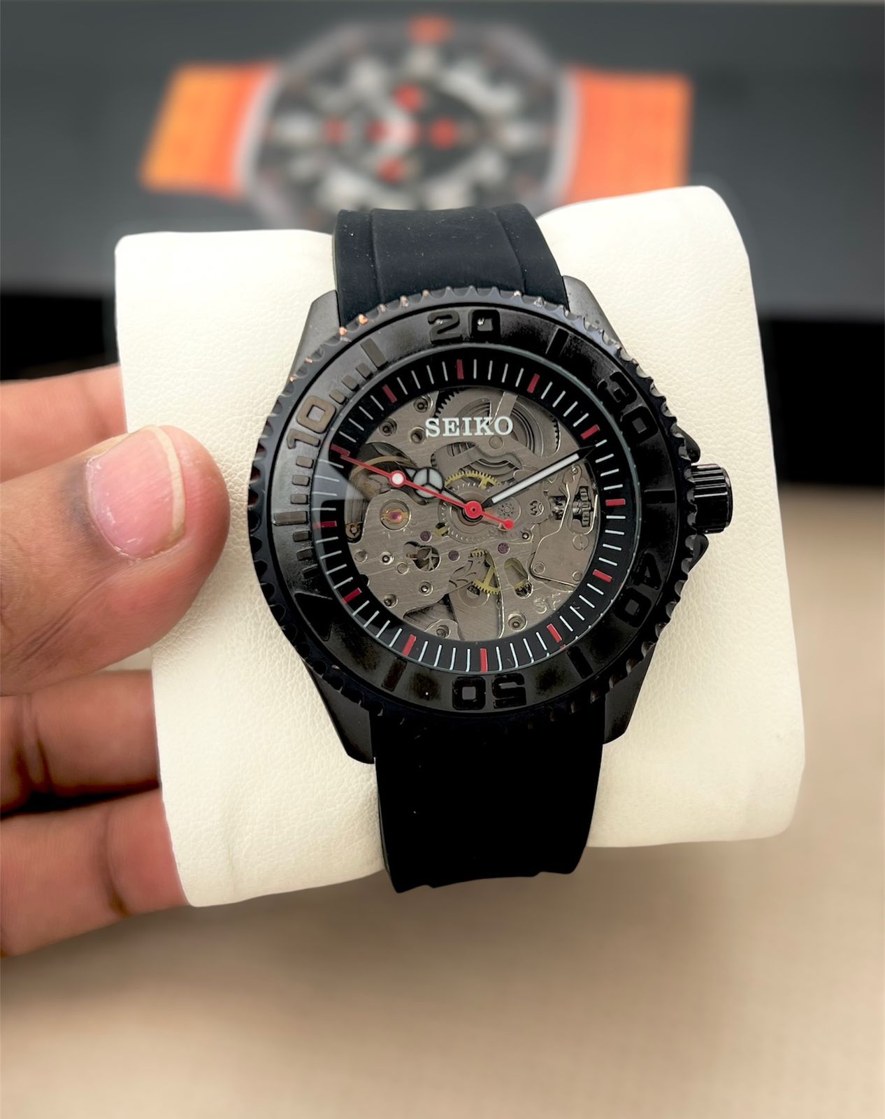 Seiko Men’s Automatic – Silicone Strap Edition - Image 3