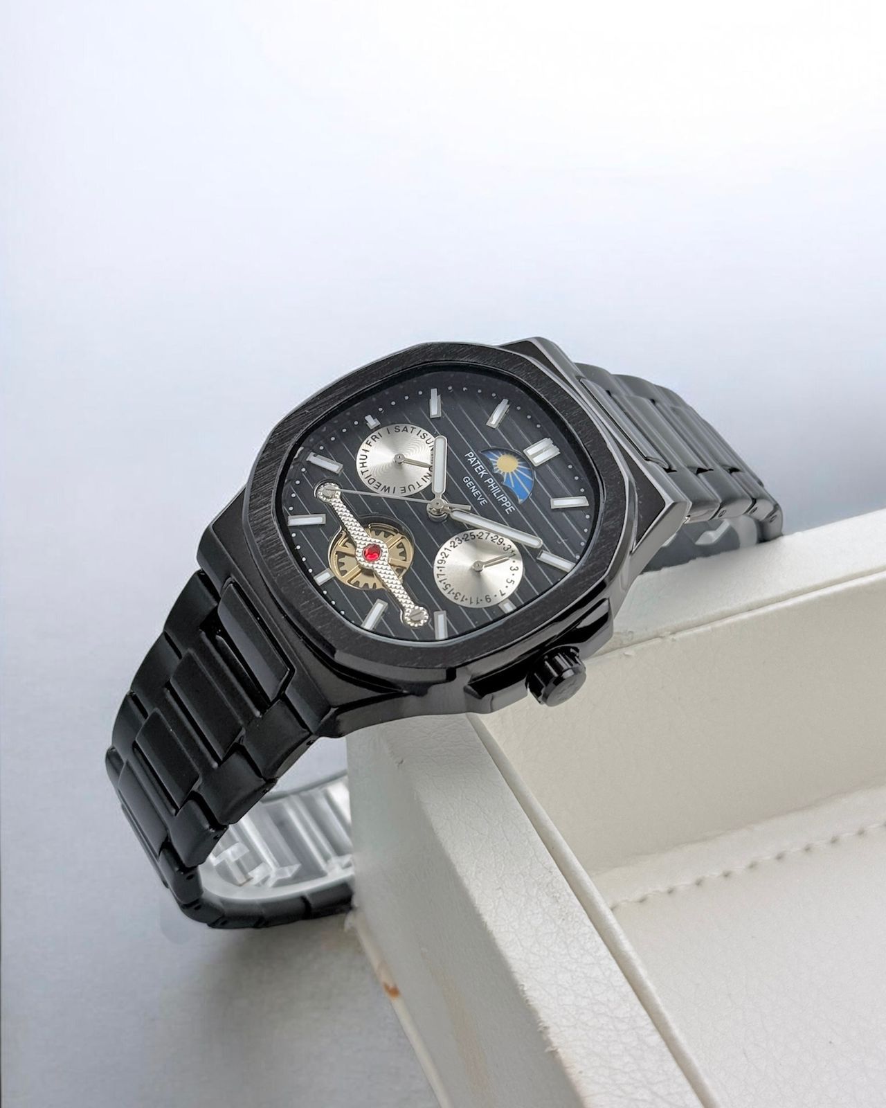 Patek Philippe Men’s Watch – Elegant Edition - Image 3