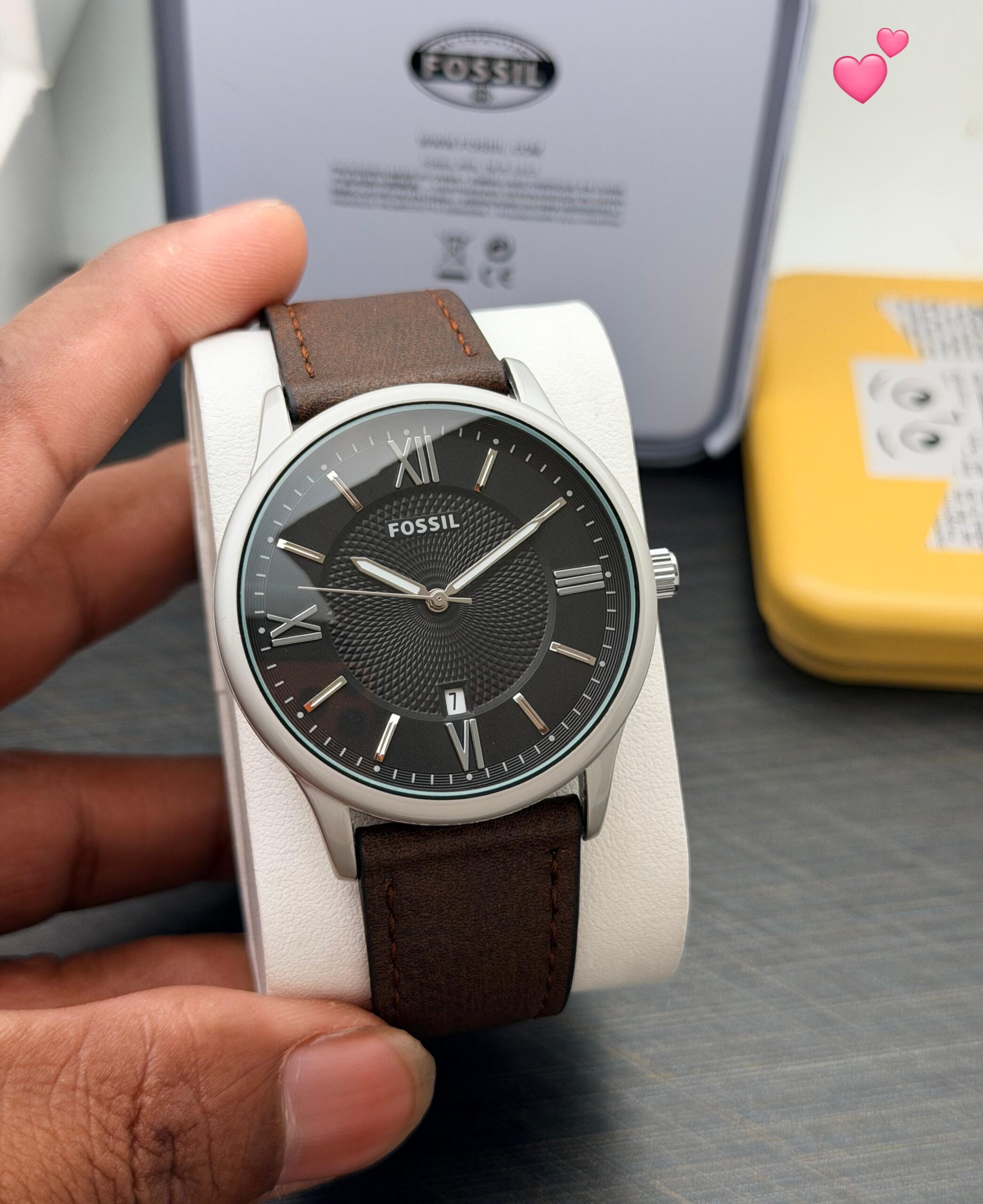 Fossil Men’s Leather Strap Watch - Image 3